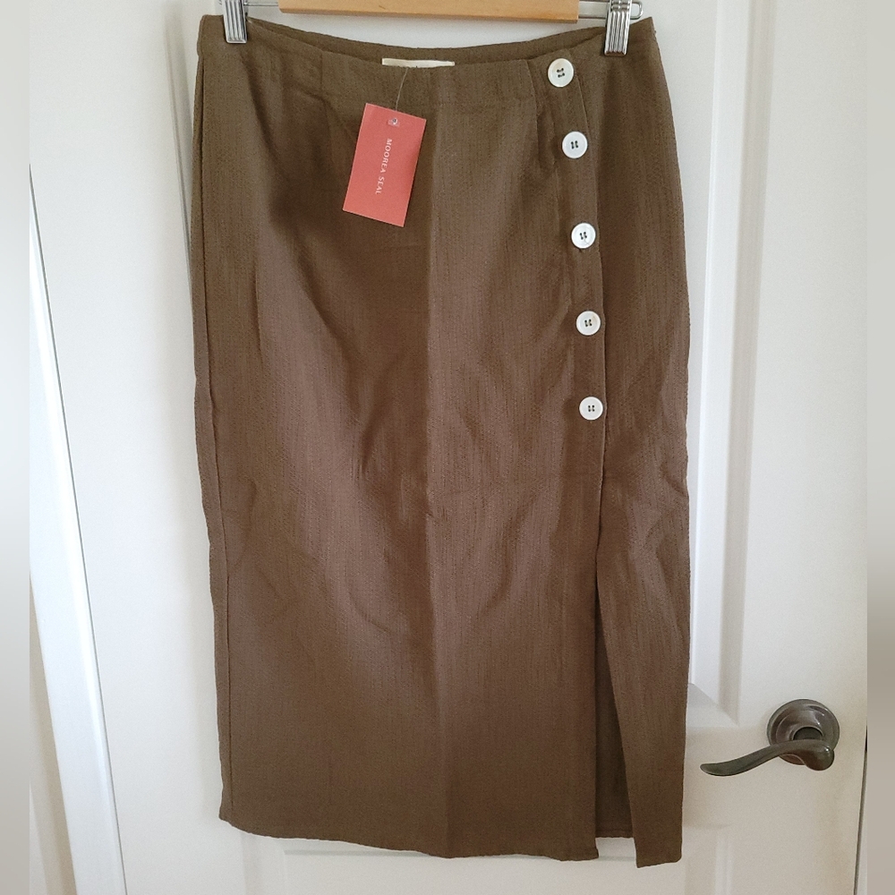 NWT Grade & Gather Midi Skirt with Slit Size Medium